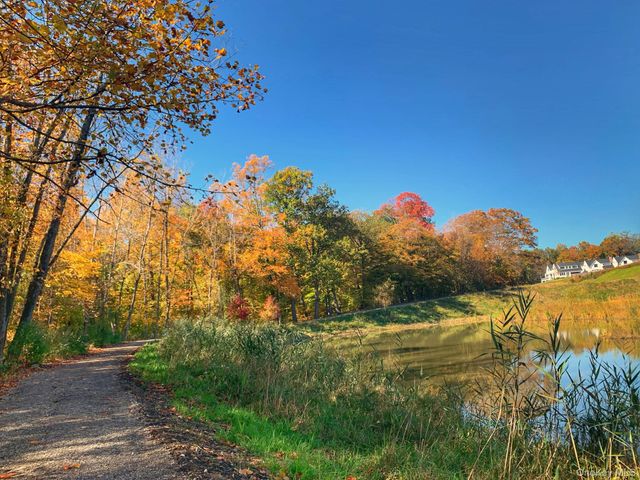 15 Honeysuckle Lane, Rye Brook, NY 10573