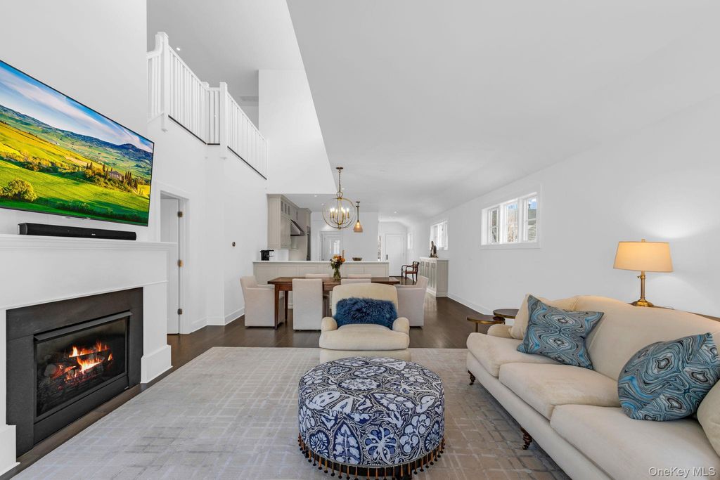 15 Honeysuckle Lane, Rye Brook, NY 10573 — photo 2