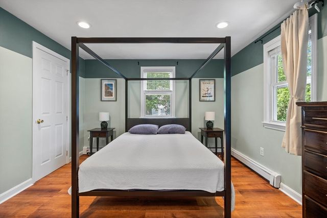 17 Woodbine Rd, Weymouth, MA 02189
