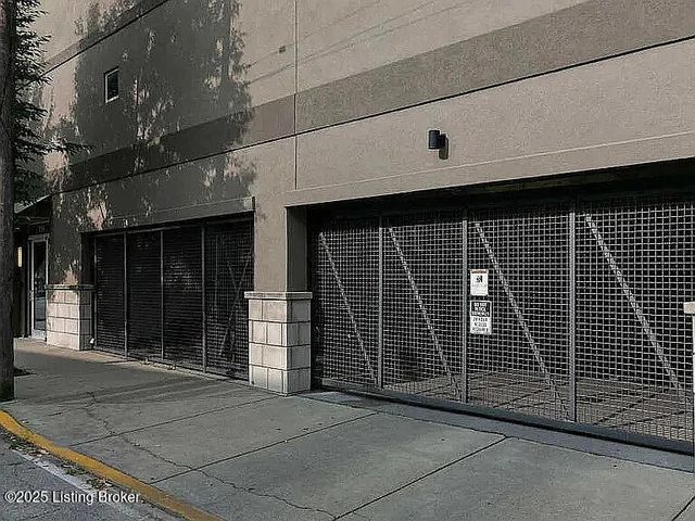 110 S Campbell St, 315, Louisville, KY 40206