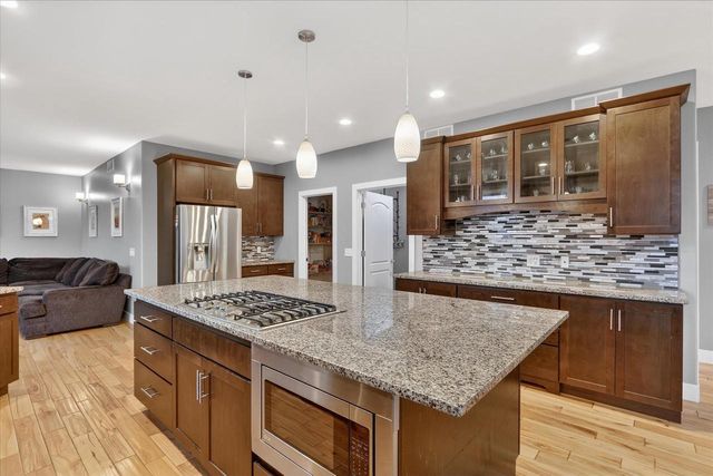 673 Prairie Grass Road, Oregon, WI 53575