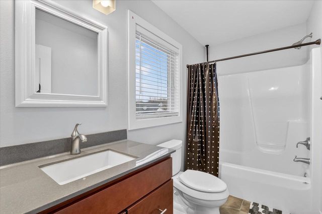 673 Prairie Grass Road, Oregon, WI 53575