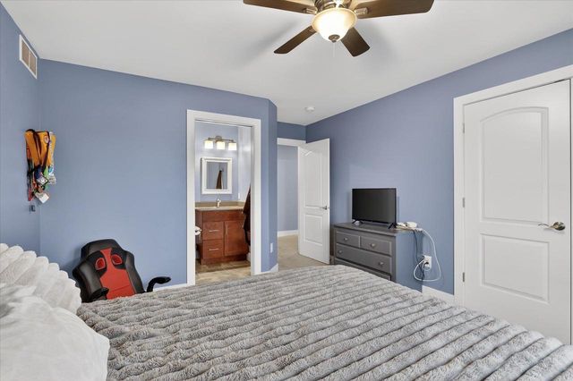 673 Prairie Grass Road, Oregon, WI 53575