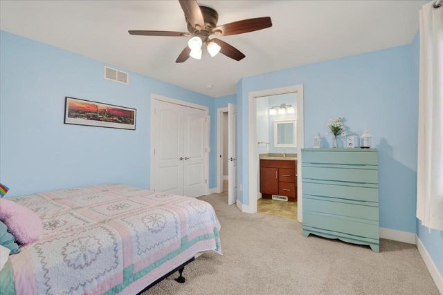 673 Prairie Grass Road, Oregon, WI 53575