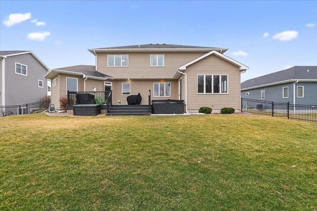 673 Prairie Grass Road, Oregon, WI 53575