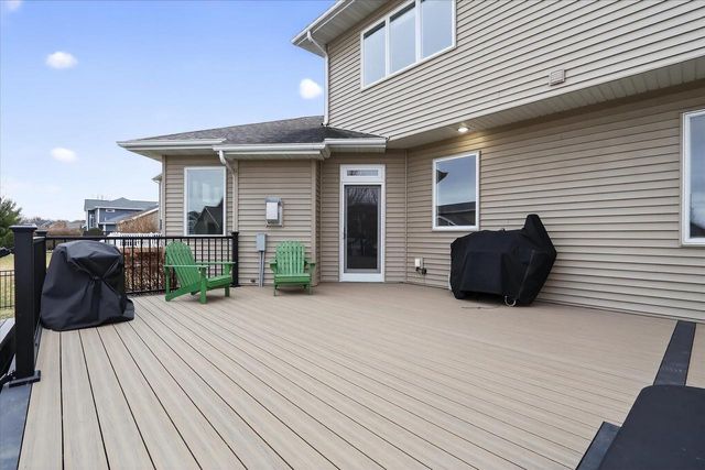 673 Prairie Grass Road, Oregon, WI 53575