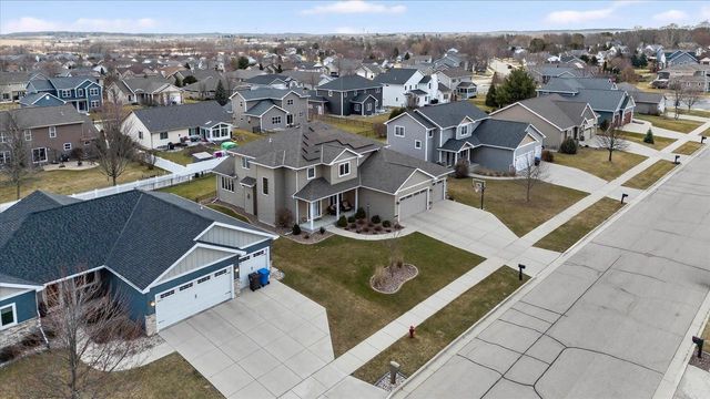 673 Prairie Grass Road, Oregon, WI 53575