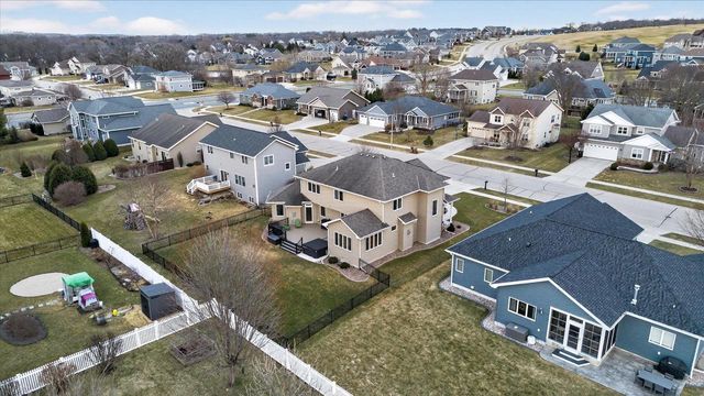 673 Prairie Grass Road, Oregon, WI 53575