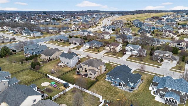 673 Prairie Grass Road, Oregon, WI 53575