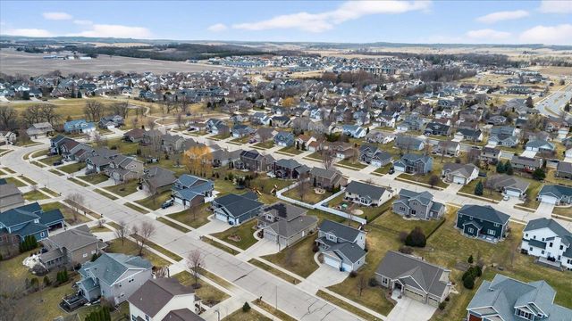 673 Prairie Grass Road, Oregon, WI 53575