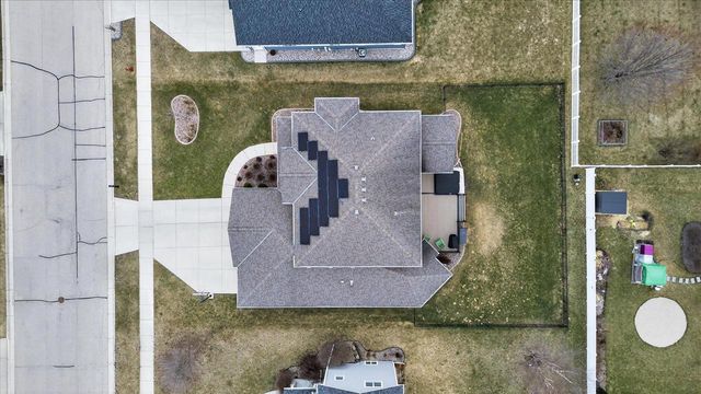 673 Prairie Grass Road, Oregon, WI 53575