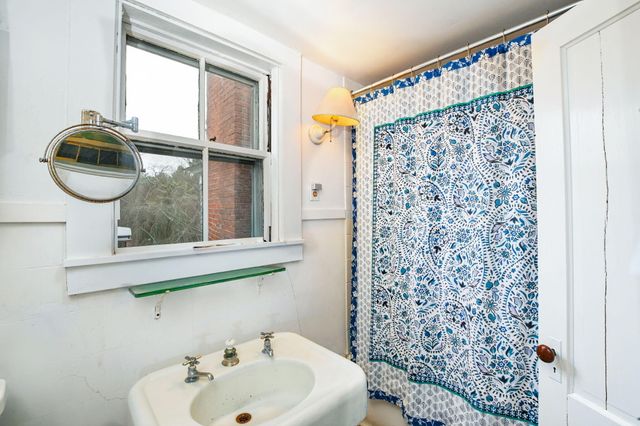 1331 Main Street, Cotuit, MA 02635