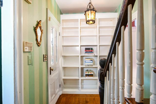 1331 Main Street, Cotuit, MA 02635