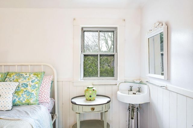 1331 Main Street, Cotuit, MA 02635