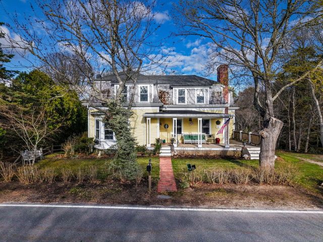 1331 Main Street, Cotuit, MA 02635