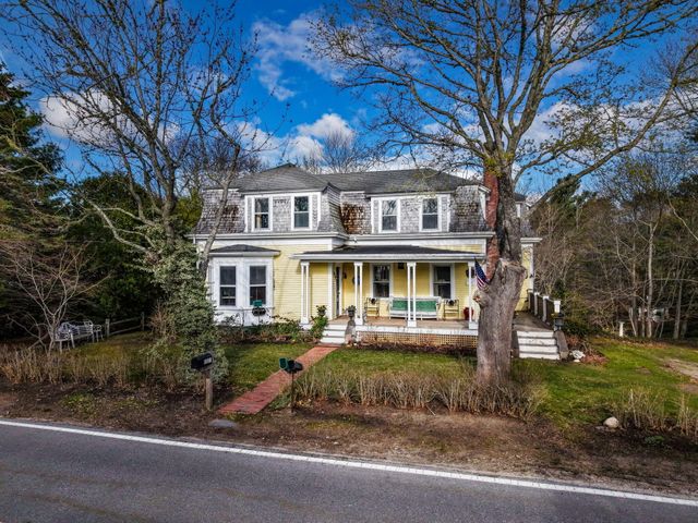 1331 Main Street, Cotuit, MA 02635