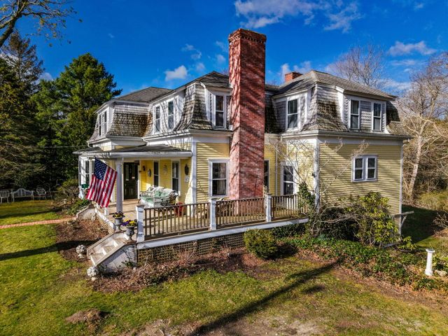 1331 Main Street, Cotuit, MA 02635