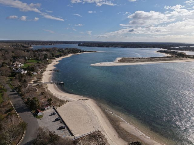 1331 Main Street, Cotuit, MA 02635