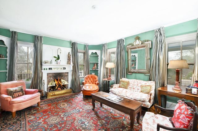 1331 Main Street, Cotuit, MA 02635