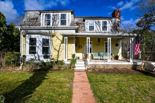 1331 Main Street, Cotuit, MA 02635