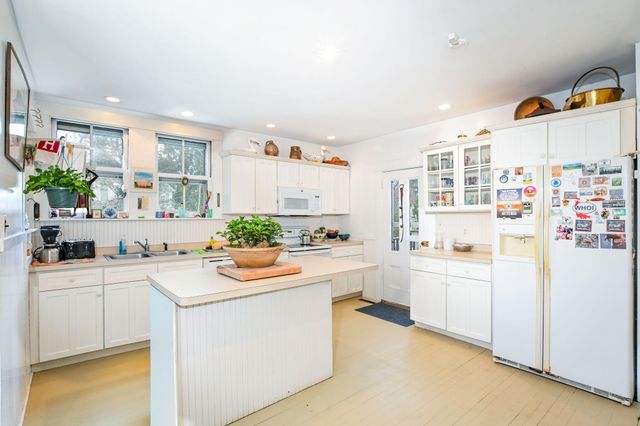 1331 Main Street, Cotuit, MA 02635