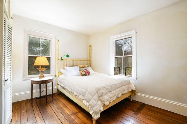 1331 Main Street, Cotuit, MA 02635