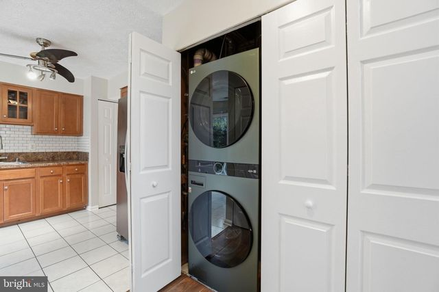 6112-B HOSKINS HOLLOW CIR, Centreville, VA 20121