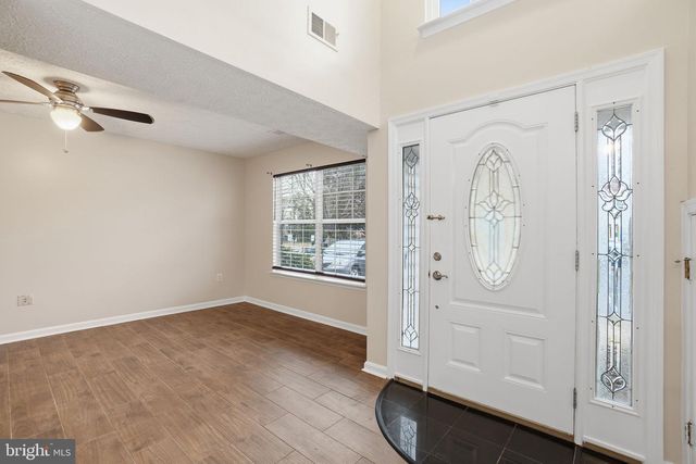 6112-B HOSKINS HOLLOW CIR, Centreville, VA 20121