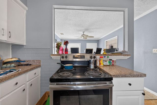 5205 S 82ND STREET, Tampa, FL 33619