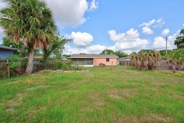 5205 S 82ND STREET, Tampa, FL 33619