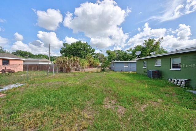 5205 S 82ND STREET, Tampa, FL 33619