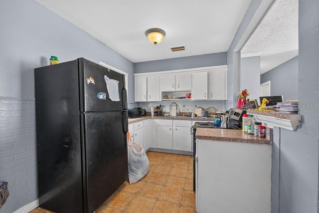 5205 S 82ND STREET, Tampa, FL 33619