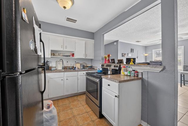 5205 S 82ND STREET, Tampa, FL 33619