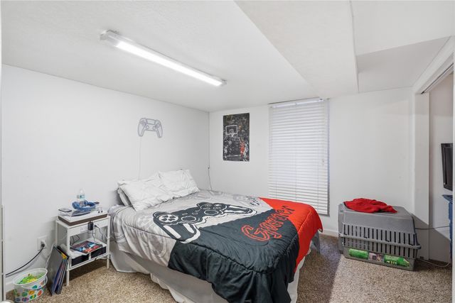 732 10th Street, West Des Moines, IA 50265