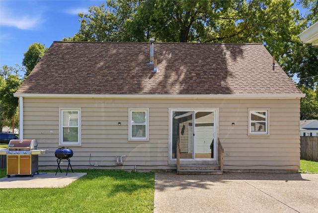 732 10th Street, West Des Moines, IA 50265