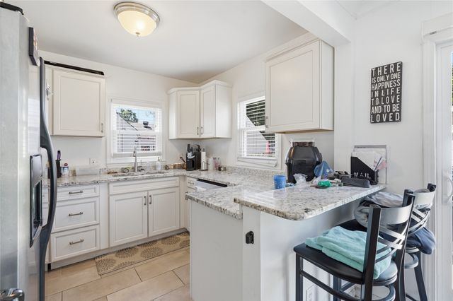 732 10th Street, West Des Moines, IA 50265