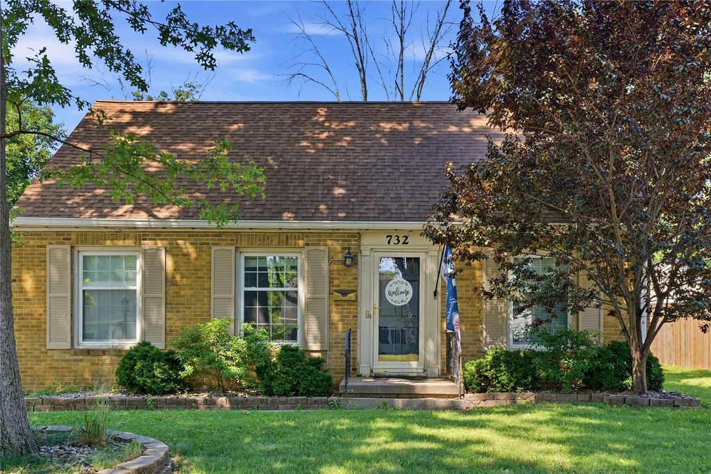 732 10th Street, West Des Moines, IA 50265