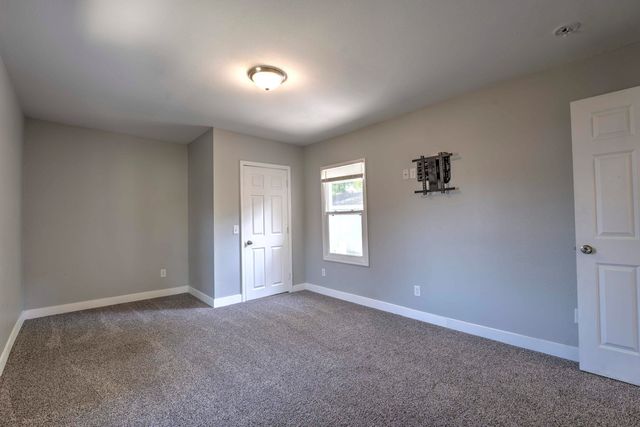 820 7th Ave. NW, Minot, ND 58703