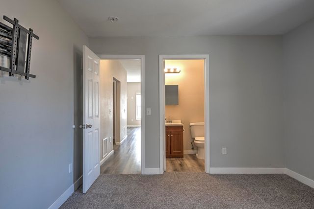 820 7th Ave. NW, Minot, ND 58703