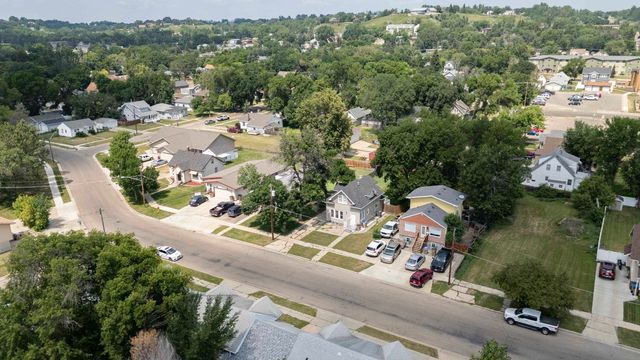 820 7th Ave. NW, Minot, ND 58703
