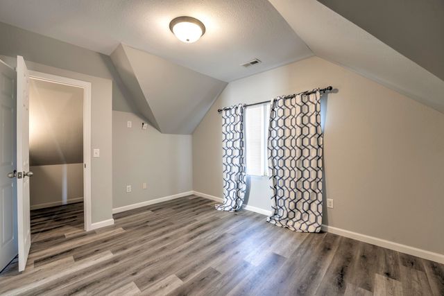 820 7th Ave. NW, Minot, ND 58703