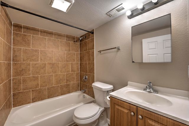 820 7th Ave. NW, Minot, ND 58703