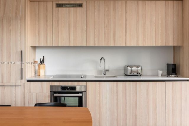 225 N Miami Ave 202, Miami, FL 33128