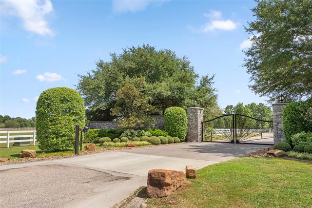 1936 Spring Branch Road, Montgomery, TX 77316