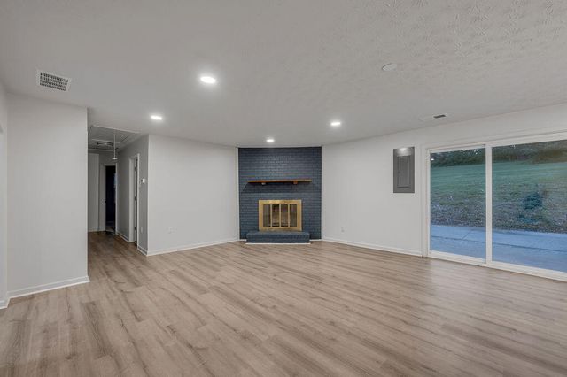 2040 McGee 1 Lane, Nicholasville, KY 40356