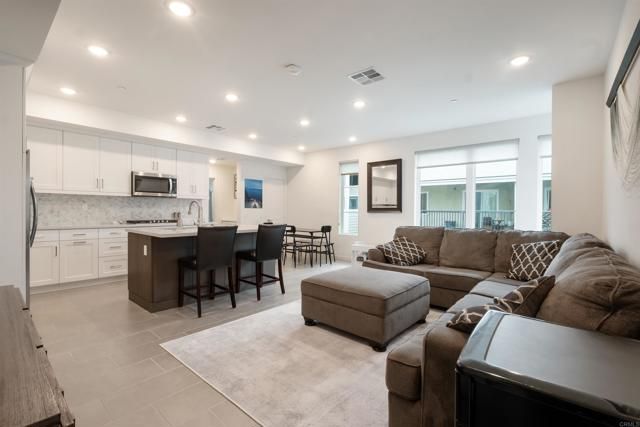 522 S Cleveland Street 7, Oceanside, CA 92054