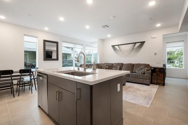 522 S Cleveland Street 7, Oceanside, CA 92054