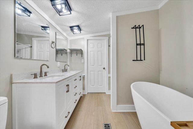 2748 Taylors RD, Boones Mill, VA 24065