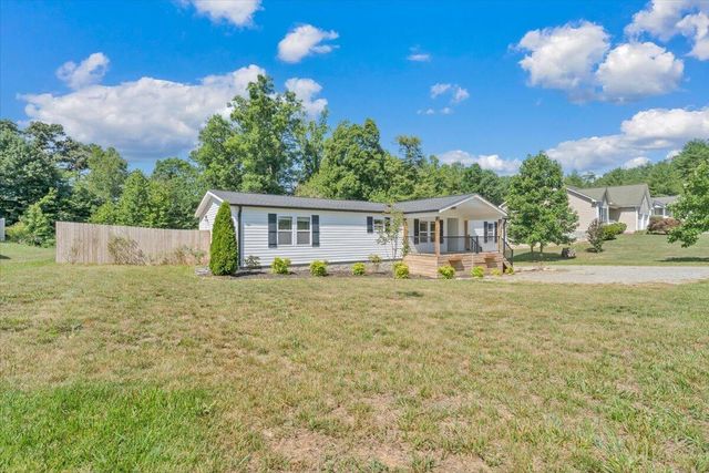 2748 Taylors RD, Boones Mill, VA 24065