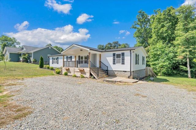 2748 Taylors RD, Boones Mill, VA 24065